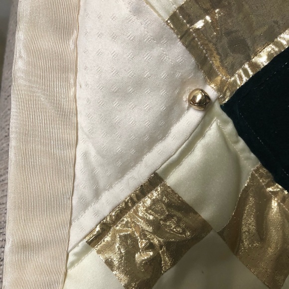 Exquisite handmade quilted vintage tree skirt - Picture 9 of 16